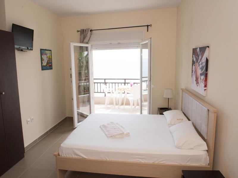 Rooms Elena Nea Poteidaia Exterior photo