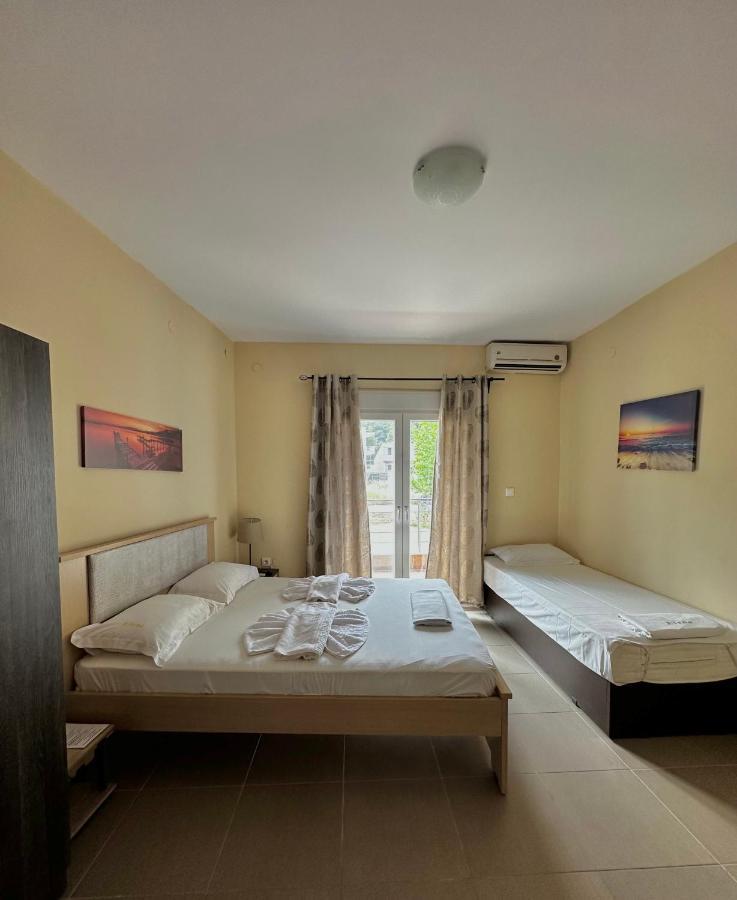 Rooms Elena Nea Poteidaia Exterior photo